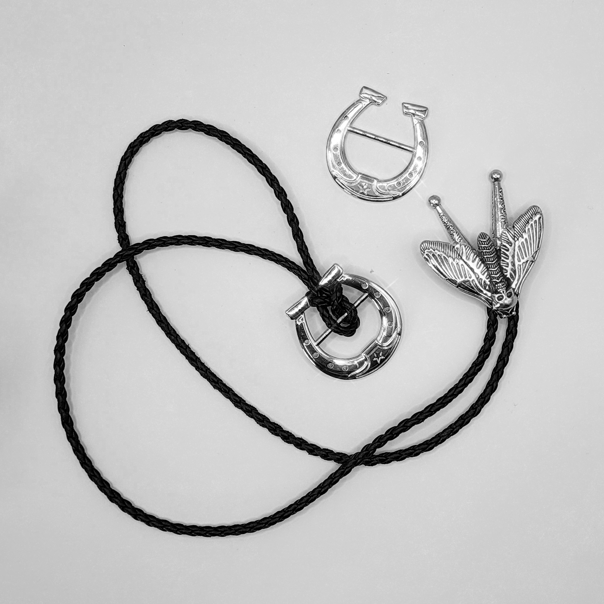 Metal Horseshoe Tie Charm